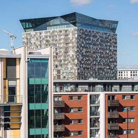 Birmingham City Apartment Skyline Views - Free Parking & Balcony Exterior photo